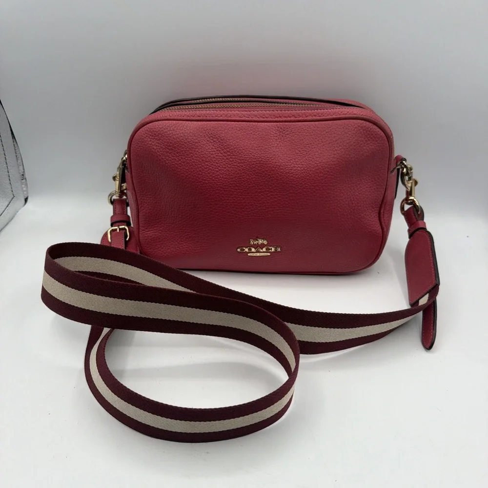 Coach C5805 Women's Crossbody 6 in - Red